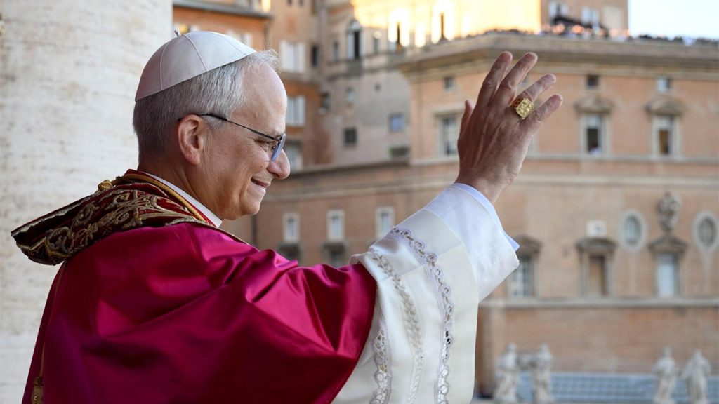 Saludo al Santo Padre León XIV