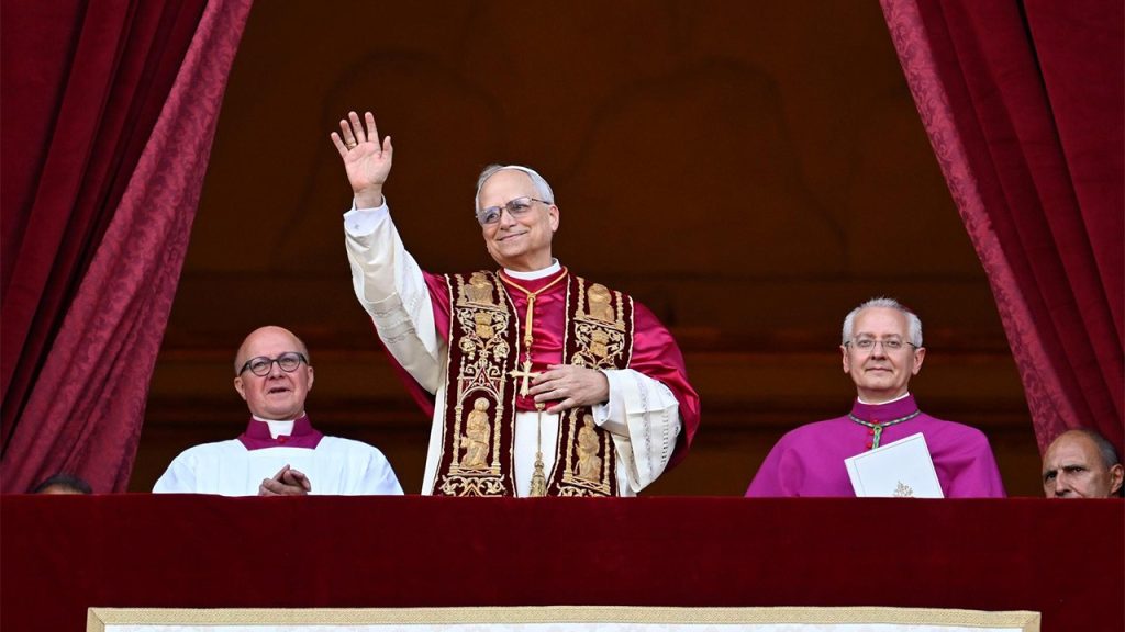 Discurso del Papa León XIV al mundo 8 de mayo de 2025